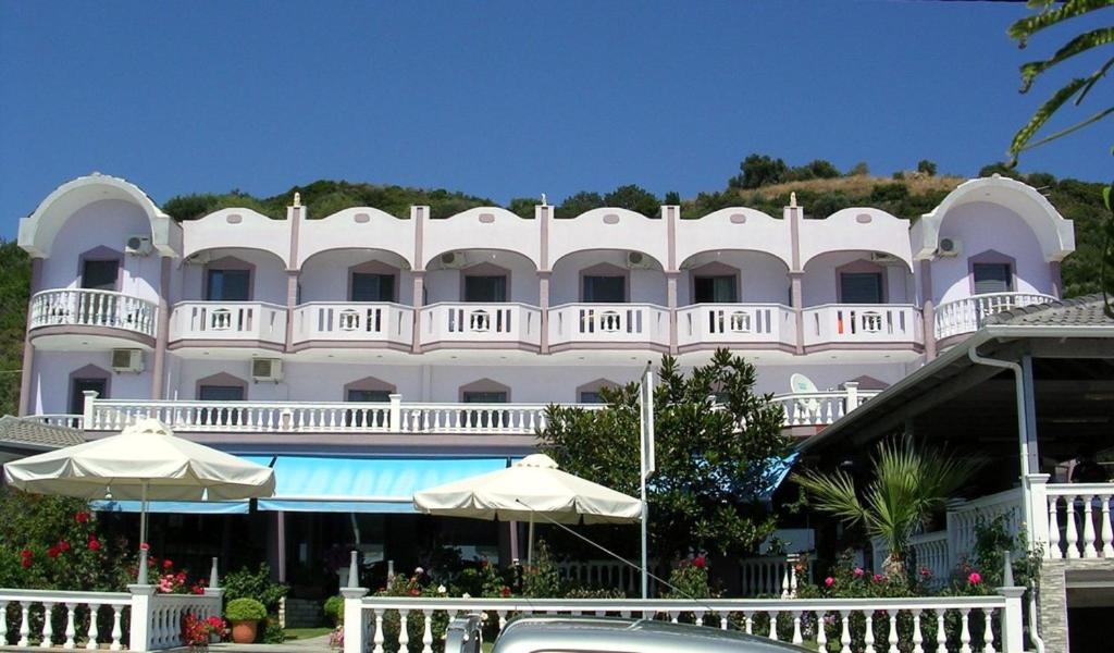 Hotel Olympiada Vráchos エクステリア 写真