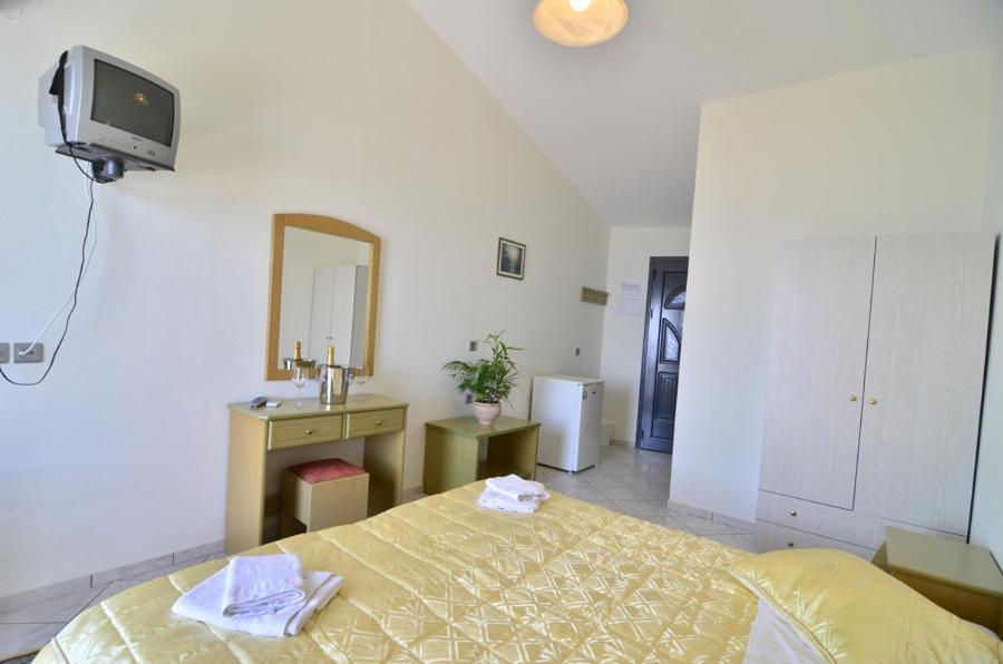 Hotel Olympiada Vráchos エクステリア 写真